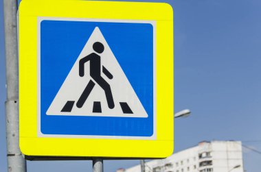 yol işareti yaya geçidi