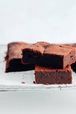 Çikolatalı kek kulesi, kek.