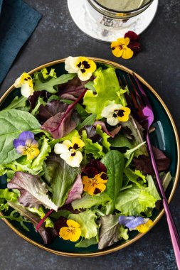 Bahar salatası, roka, bitki ve çiçek..