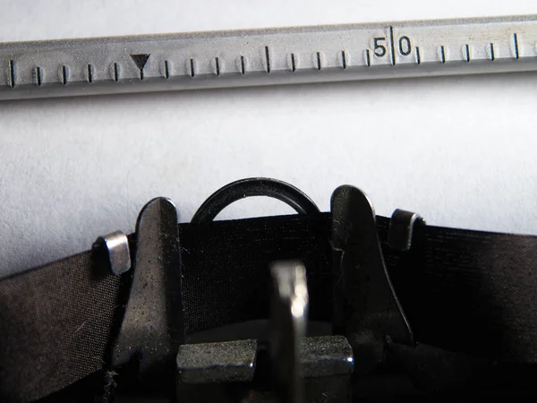 Primo piano di una vecchia macchina da scrivere — Foto Stock