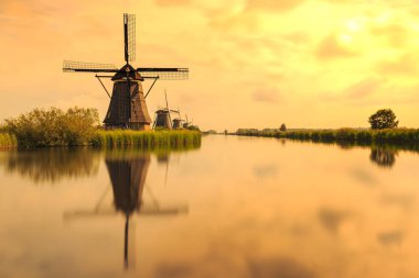 Geleneksel Hollanda yel değirmenleri doğal dünya Unesco mirası
