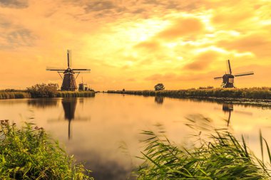 Geleneksel Hollanda yel değirmenleri doğal dünya Unesco mirası