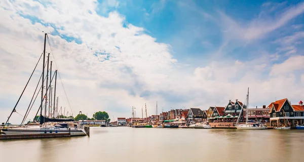 Uitzicht Volendam Bij Haven Traditioneel Nederlands Vissersdorp Aan Het Markermeer — Stockfoto