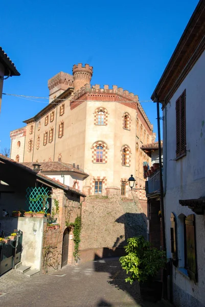 Castello "Falletti" a Barolo, Piemonte, Italia — Foto Stock