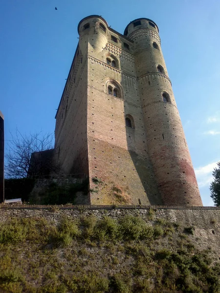 Château de Serralunga d'Alba, Piémont - Italie — Photo