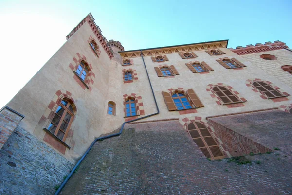 Замок "Falletti" Бароло, Кунео - П'ємонт — стокове фото