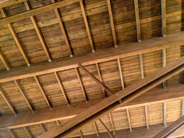 木材の格間天井 — ストック写真