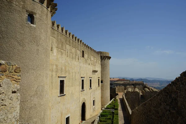 A kastély, Santa Severina, Calabria - Olaszország — Stock Fotó