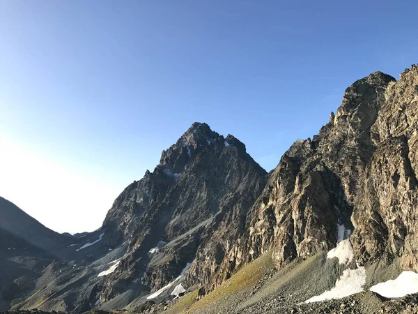 山 Monviso、ピエモンテ州 - イタリア — ストック写真