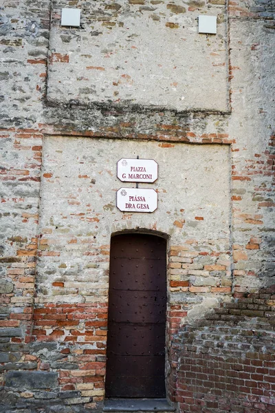 Sinio, Chiesa parrocchiale di San Frontiano — Foto Stock