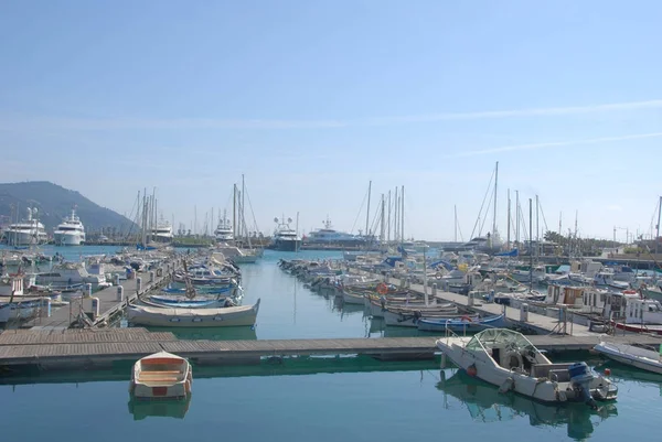 Boten in de haven — Stockfoto