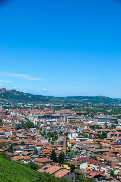 Άποψη της πόλης του Alba, Πιεμόντε - Ιταλία — Φωτογραφία Αρχείου