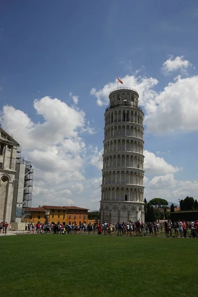 La torre inclinada de Pisa, Toscana - Italia — Foto de Stock