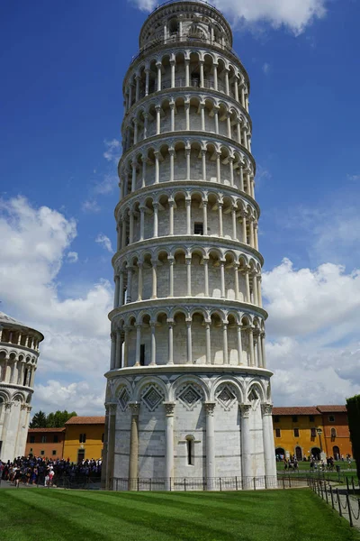 A torre inclinada de Pisa, Toscana - Itália — Fotografia de Stock