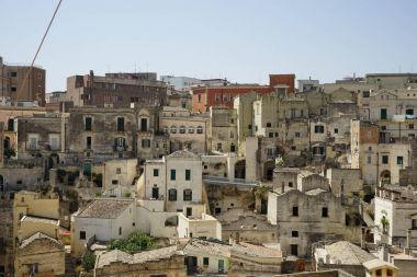 Matera taşlarına bak