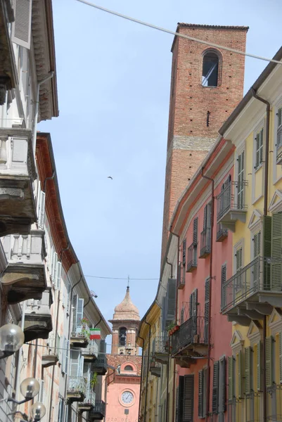 Stadtbild von Alba, Piemont - Italien — Stockfoto