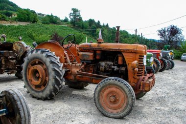 Sergi eski traktör