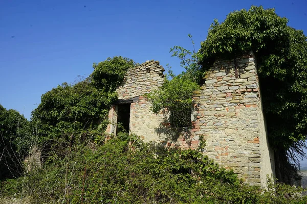 Ein Altes Verlassenes Haus Auf Dem Land Ruinen — Stockfoto