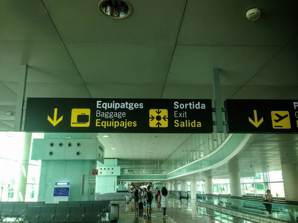Josep Tarradellas Havaalanı Barselona-El Prat, Barcelona - İspanya Ağustos 2015