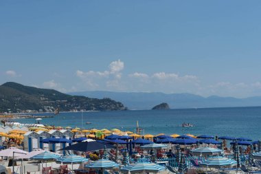 Noli, Liguria, İtalya. Plaj manzarası. Haziran 2018