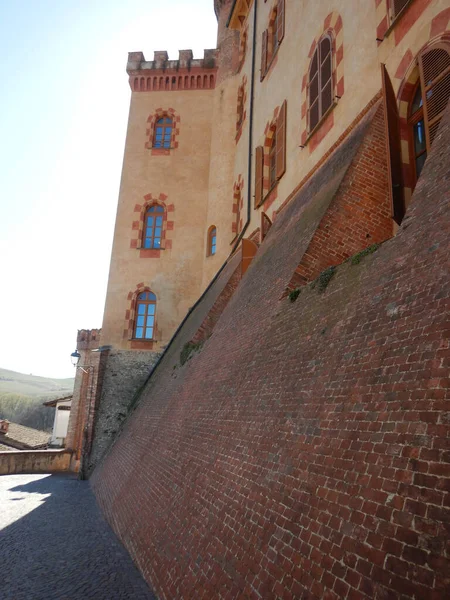 Hrad Falletti Nachází Centru Obce Barolo Piemont Itálie — Stock fotografie