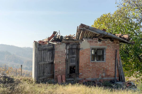 Ein Altes Verlassenes Haus Auf Dem Land — Stockfoto