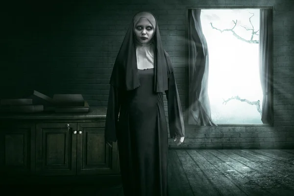 Korkunç şeytan Rahibe — Stok fotoğraf
