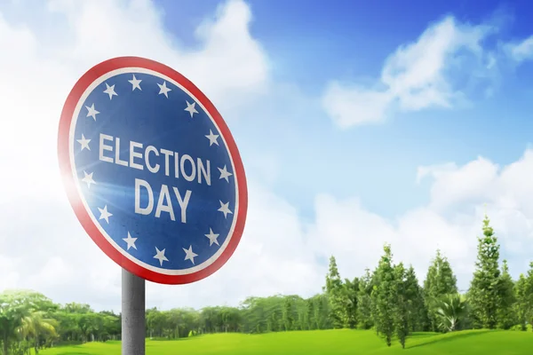 Road sign announcing election day — Stock Photo, Image