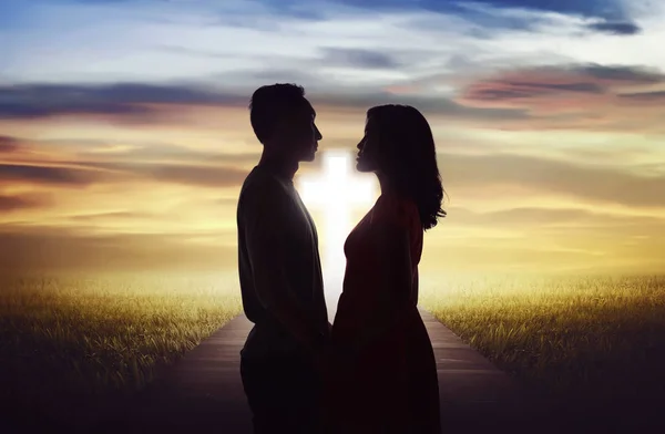 Young couple looking each other — Stock Photo, Image