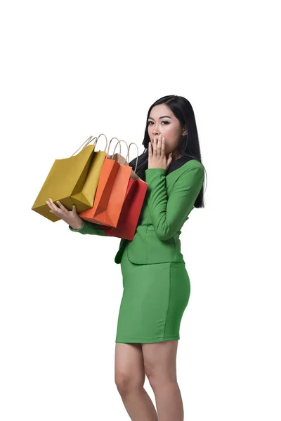 Alışveriş çantalı Asyalı kadın. — Stok fotoğraf
