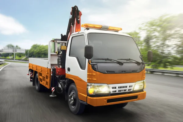 Tow truck patrolled on highway — Stock Photo, Image