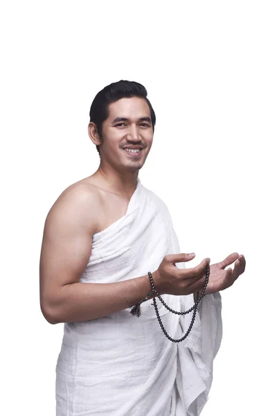 Homem vestindo roupas ihram — Fotografia de Stock