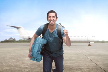 Asya seyahat delikanlı  