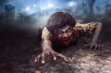 Korkunç ve kanlı Asya zombi adam emekleme giysileri