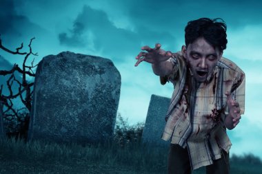 Korkunç Asya zombi adam ayakta giysili