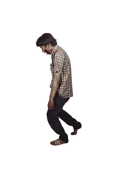 Vista lateral de miedo asiático zombie con la cara herida — Foto de Stock