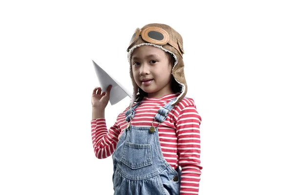 Sourire asiatique enfant jouer avec jouet papier avion — Photo