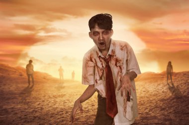 Kalabalık agresif Asya zombi kanlı yüzü