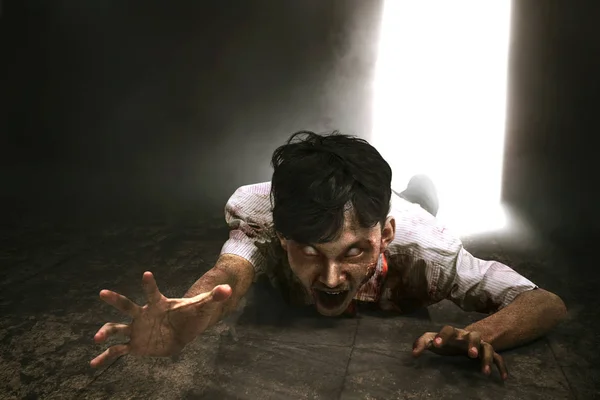 Scary asian zombie man with blood crawling — Stock Photo, Image