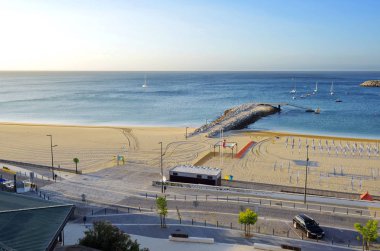  Sesimbra beach görüntülemek