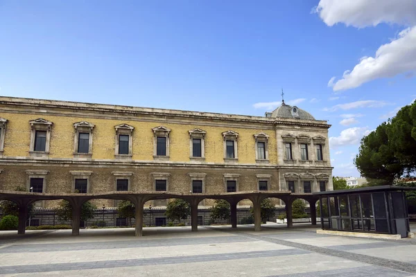 Tarihsel windows ile bina