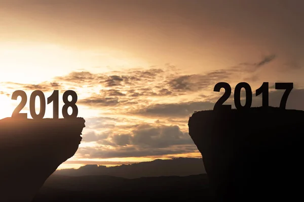 행복 한 새 해 2018와 작별 2017 — 스톡 사진