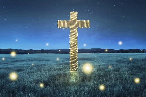 Хрест з прикрасою різдвяних вогнів — стокове фото