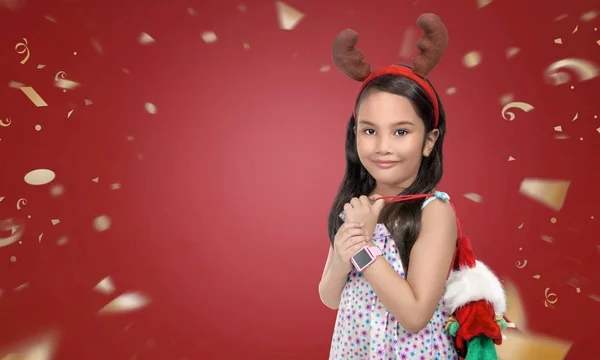 圣诞节背景的小女孩的形象 假日概念 — 图库照片