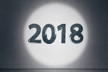 2018 numarası ile odak hafif beton duvara yazılmış