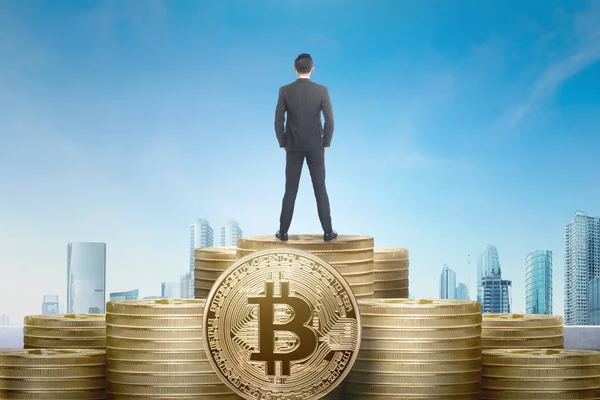 Asya iş adamı arkadan görünüm  