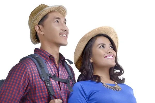 Asiático casal viajante com mochila — Fotografia de Stock