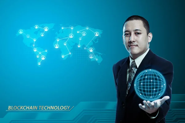 Framgångsrika Asiatiska Affärsman Med Virtuella Globala Nätverk Blockchain Teknik Koncept — Stockfoto