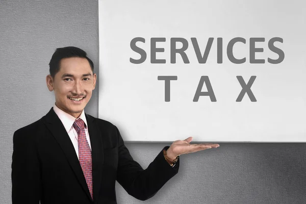Jovem Empresário Asiático Lado Quadro Branco Com Mensagem Imposto Serviço — Fotografia de Stock