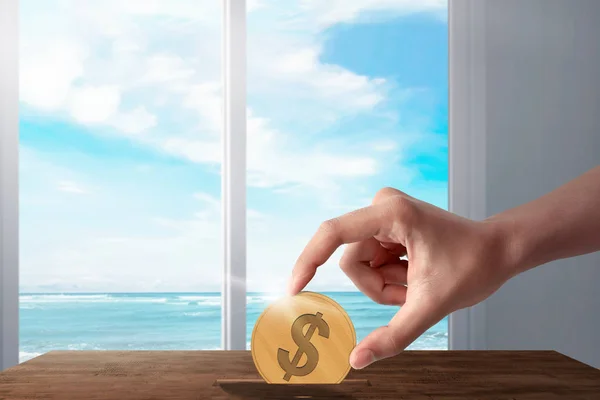 People Hands Put Gold Coin Savings Summer Saving Concept — Stock Photo, Image